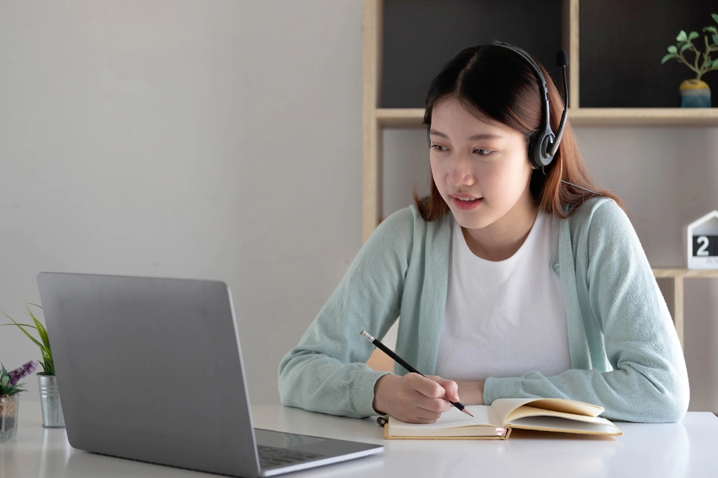 IELTS Listening Secrets Stay Focused and Improve Your Score